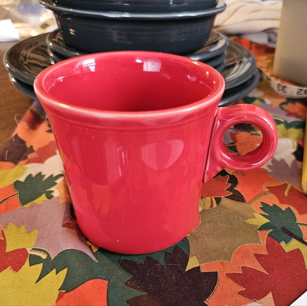 Fiesta Tom and Jerry Coffee Scarlet Red NWOT 10 oz